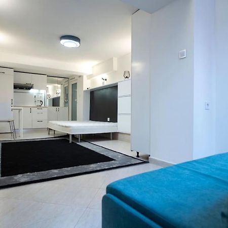 Studio With Courtyard Just Steps Away Vitosha Str Sófia Exterior foto