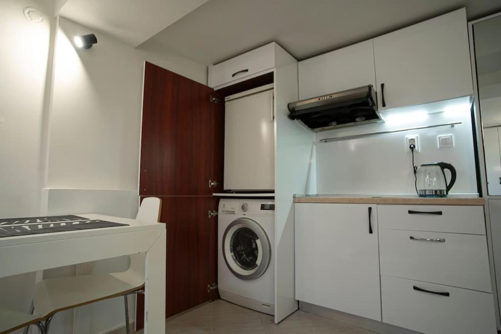 Studio With Courtyard Just Steps Away Vitosha Str Sófia Exterior foto